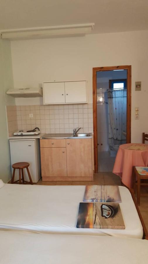 Esperides Apartment Batsi  Exterior photo